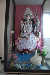 Excellent statue of Goddess Saraswati