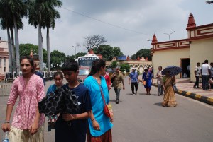 Getting off from bus - going to Dakshineswar - 2