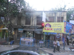 DSCN0144 intersection of Keshab Sen St and Raja Ram Mohan Sarani