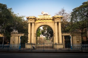 1. Eastern_Gate_of_Raj_Bhavan,_Kolkata_01